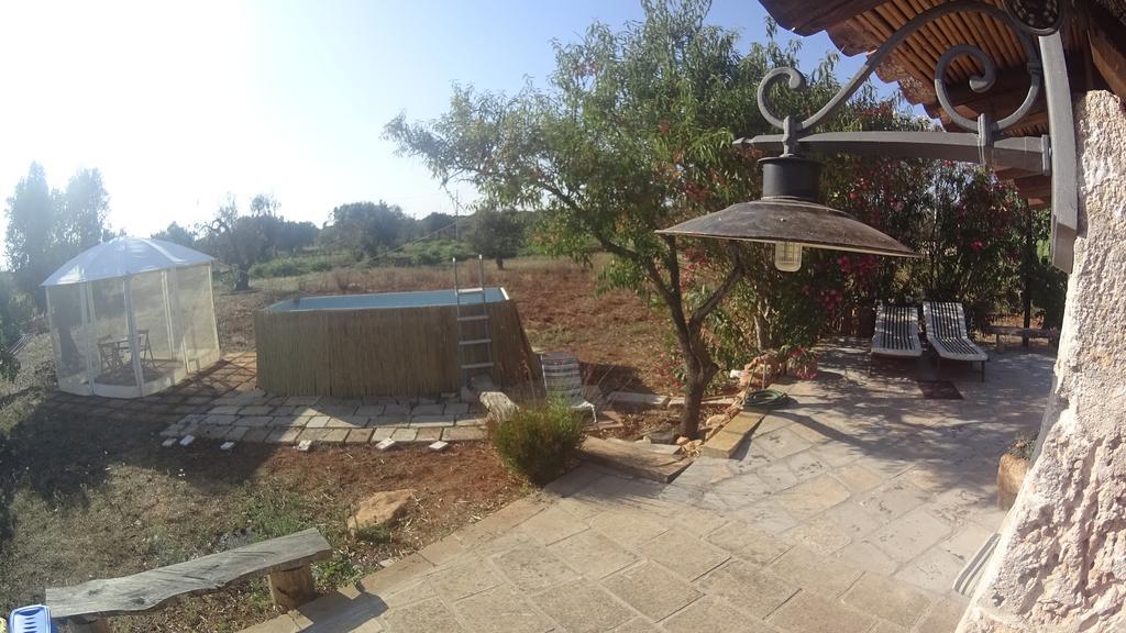 Trullo Contrada Stracca Guest House Алисте Екстериор снимка